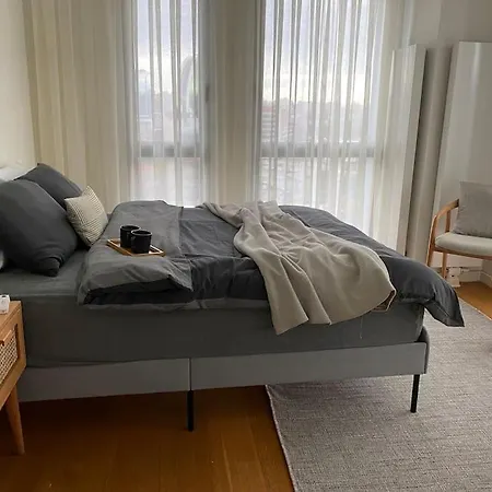 Scandinavian Newly Furnished 1 Bedroom Apartment *